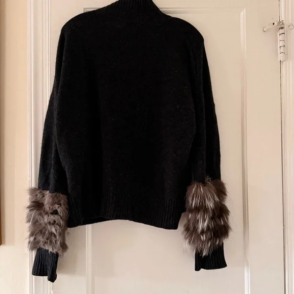 C By Bloomingdales Turtleneck Cashmere Sweater with Fox Fur Cuffs - Picture 8 of 11